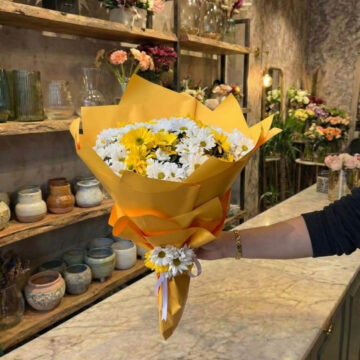 Beyaz, Sarı Papatya Çiçek Buketi