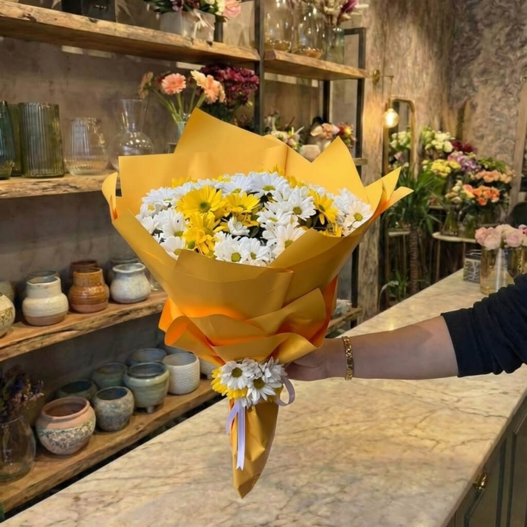 Beyaz, Sarı Papatya Çiçek Buketi